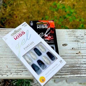 Lot of NIB KISS Gel Nails